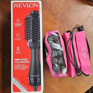 BRAND NEW UNOPENED Revlon One-Step Volumizer, blow dryer and volumizer in one.